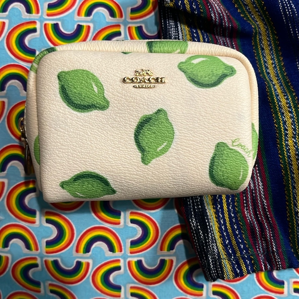 New small coach pocket purse